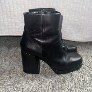 Steve Madden Edsel Black Leather Booties